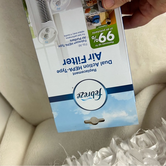 Febreze Replacement Dual Action HEPA-Type Air Purifier Filter, U Filter - Picture 7 of 9